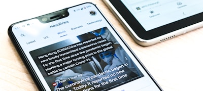 678体育深度专题栏目背景图 - 记者采访与体育新闻分析场景